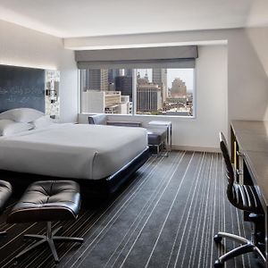 Chambre Lit King-Size avec Accès aux Personnes Handicapées